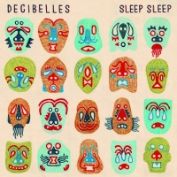 Décibelles, belles, belles, comme le jour.